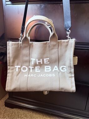 Marc Jacobs Canvas Tote in Gray with Black Logo Patch